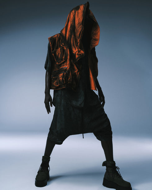 JULIUS 907SHM1-S Oxide / Glide Tucked Shirt - Surface Decay